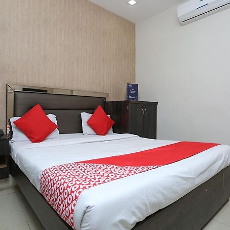 Oyo 6325 Hotel Kiran Raipur  Bagian luar foto