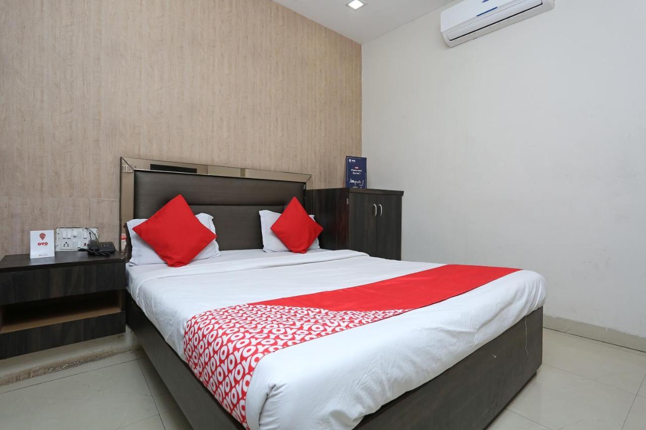 Oyo 6325 Hotel Kiran Raipur  Bagian luar foto