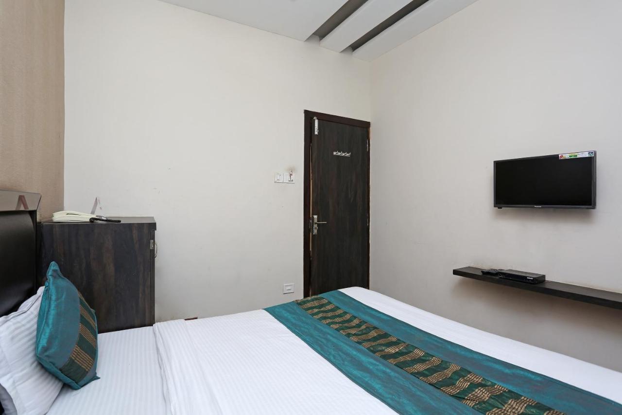 Oyo 6325 Hotel Kiran Raipur  Bagian luar foto