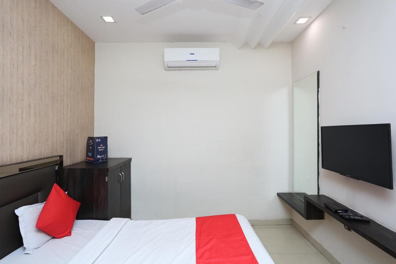 Oyo 6325 Hotel Kiran Raipur  Bagian luar foto